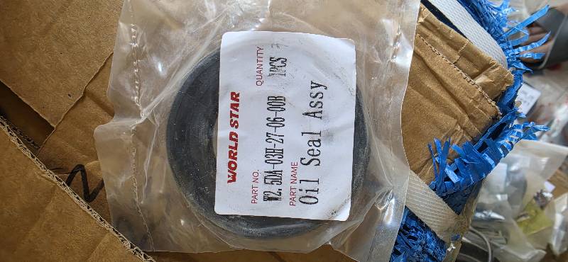 W2.5DA-03H-27-06-00B OIL SEAL ASSY FM